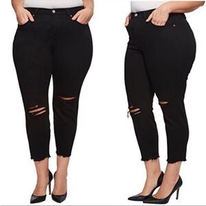 Woman’s Levi’s wedgie skinny black distressed raw hem jeans plus size 20W